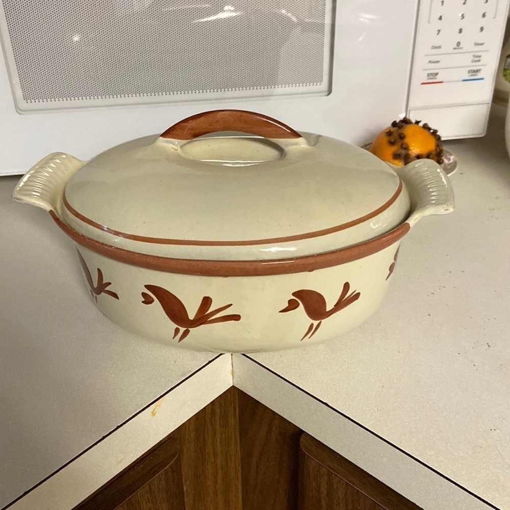 Husqvarna casserole with lid. Brown bird motif. Wonderful. Used with love.